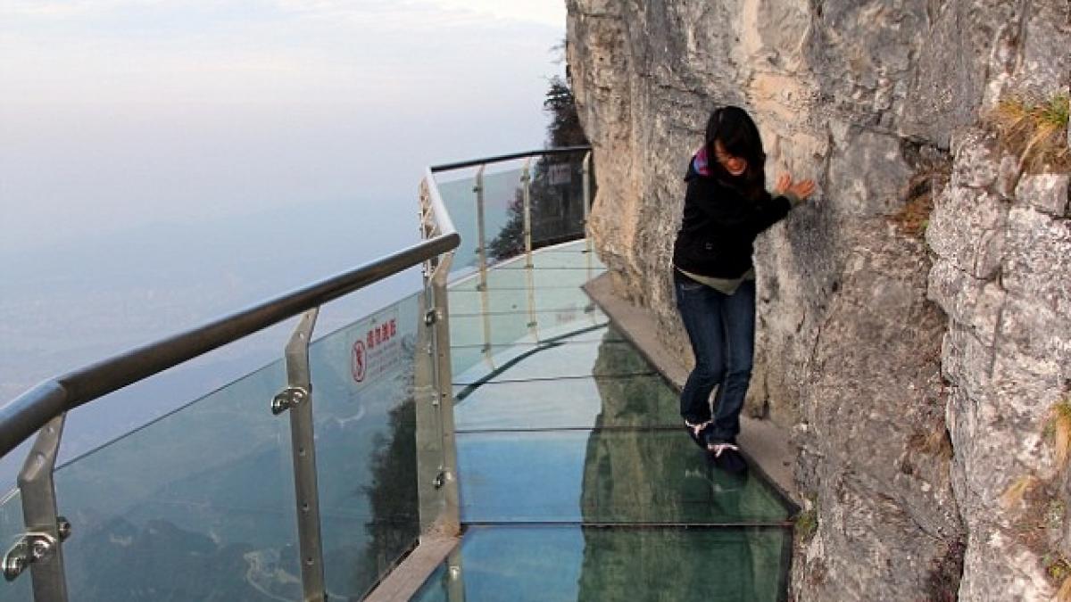 o atractie turistica de groaza vezi cea mai noua distractie din china