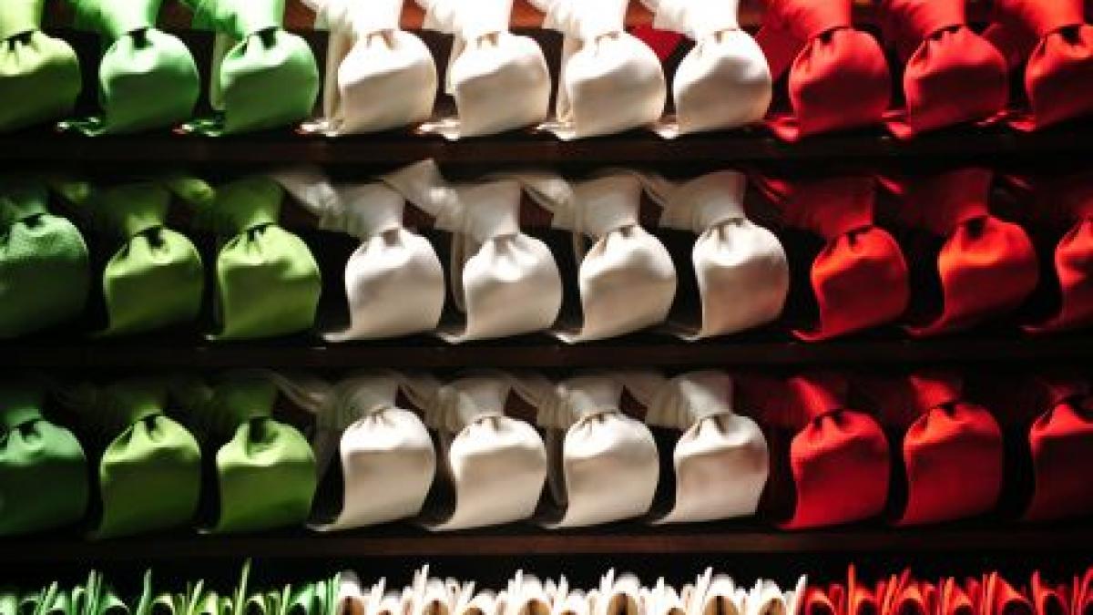 romanii ironizati de italieni criminali si proxeneti veniti din tigania