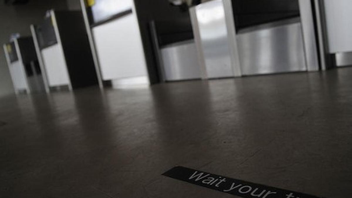 aeroport lovit de criza 25 de angajati pentru o investitie de peste 40 de milioane de euro