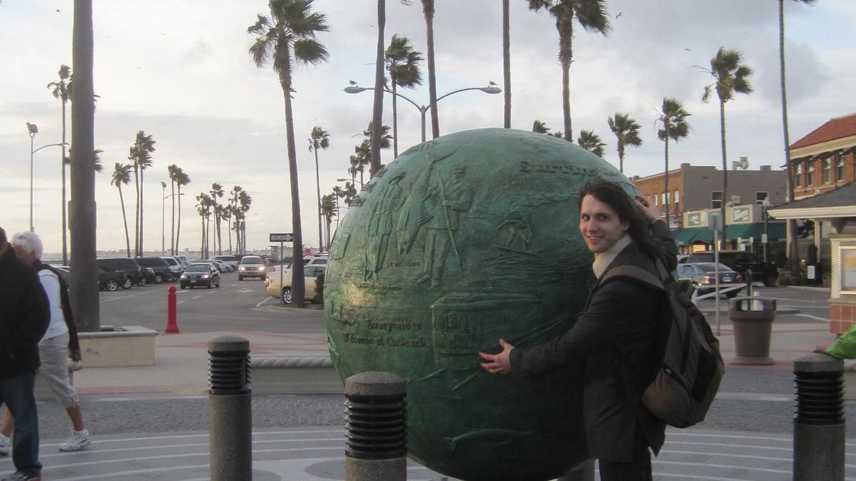 citeste povestea romanului care a decriptat glasul secret al cifrelor