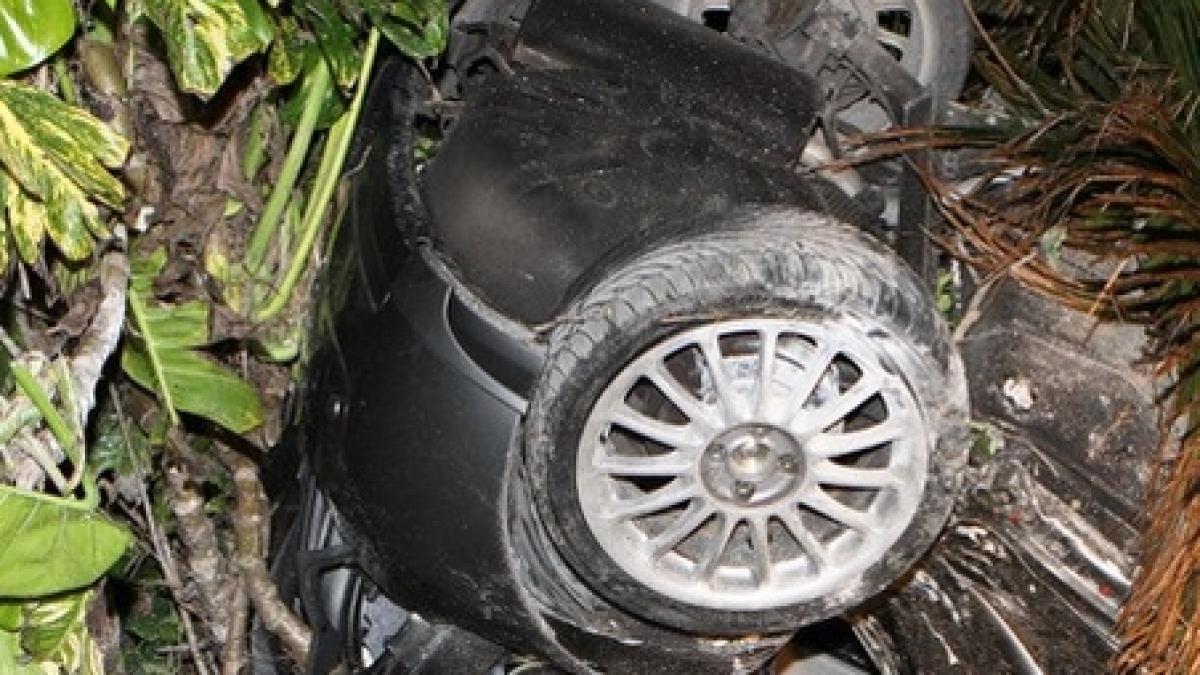 copil de 3 ani gasit plangand in bratele tatalui mort dupa 20 de ore de la accident