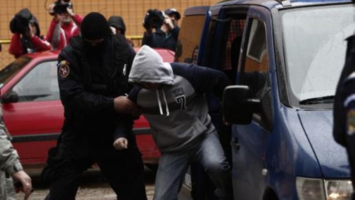 perchezitii simultane in franta si romania sunt vizati mai multi romi suspectati de trafic de