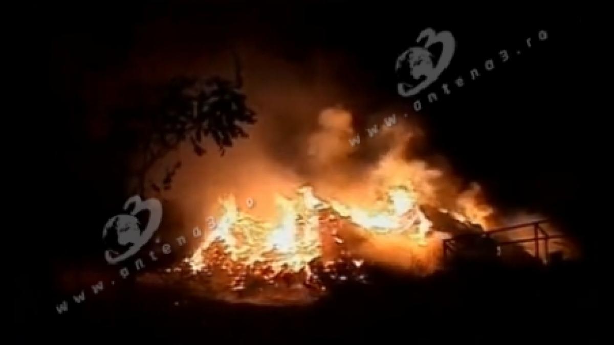 constanta un depozit de furaje mistuit de flacari