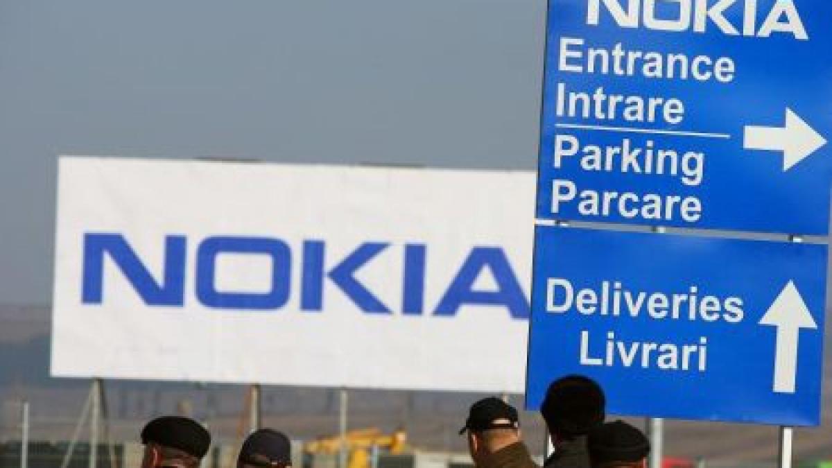 protest spontan la fabrica nokia din jucu angajatii s au solidarizat cu un coleg acuzat de furt