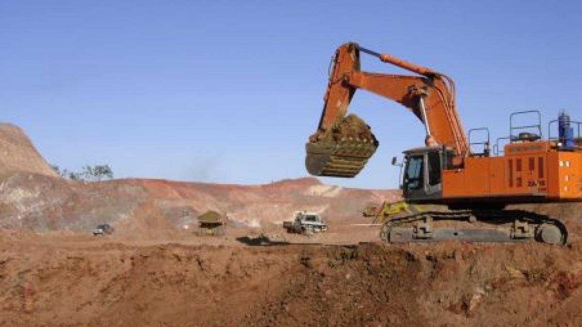 avocatul teroare din targoviste a turnat pamant cu excavatorul peste o femeie dupa ce a palmuit o a