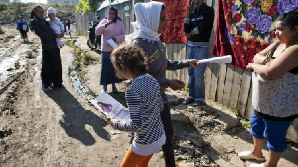 o televiziune din franta prezinta ghetourile tiganesti de la barbulesti cum sunt integrati romii in