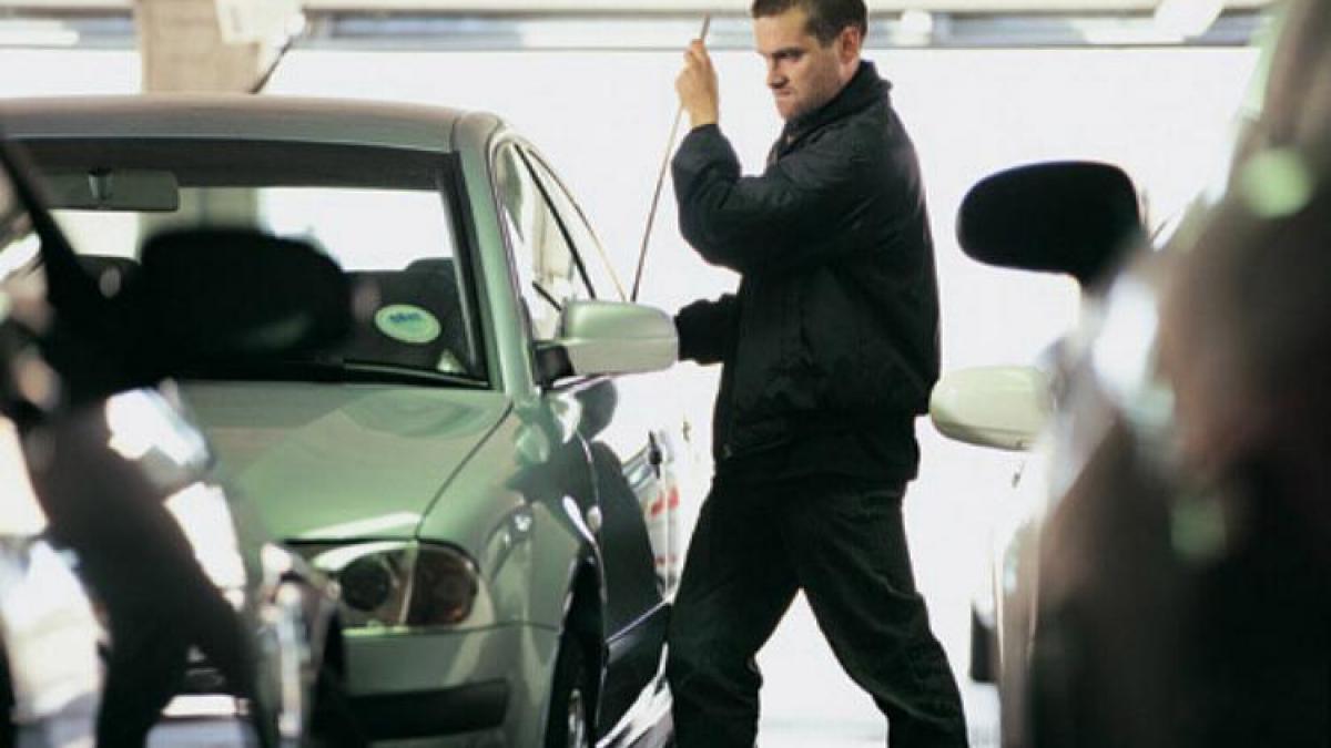 romeo si julieta spargatori de masini vezi ce metoda ingenioasa au gasit doi hoti din arges