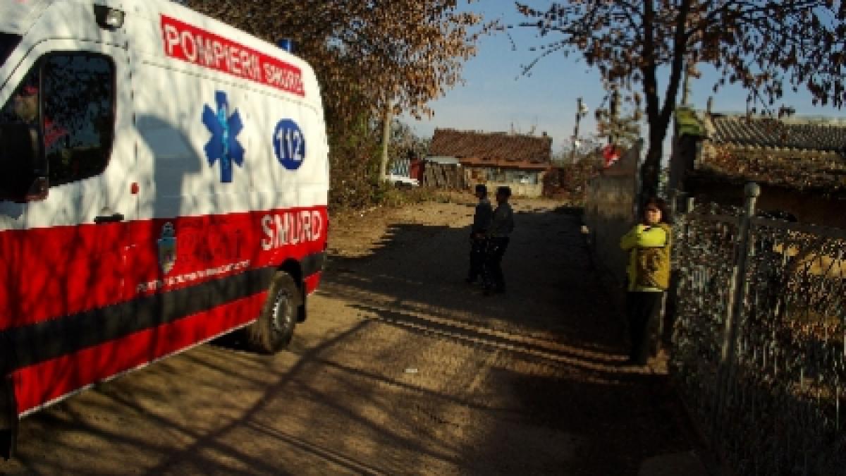 baia sprie o poarta a cazut peste o fetita de 9 ani cand aceasta pleca la scoala