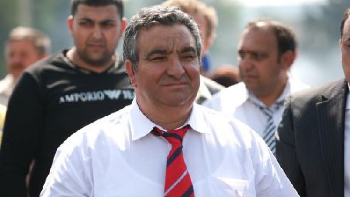 regele romilor florin cioaba dezaproba casatoriile intre minorii de entie roma si mediatizarea lor