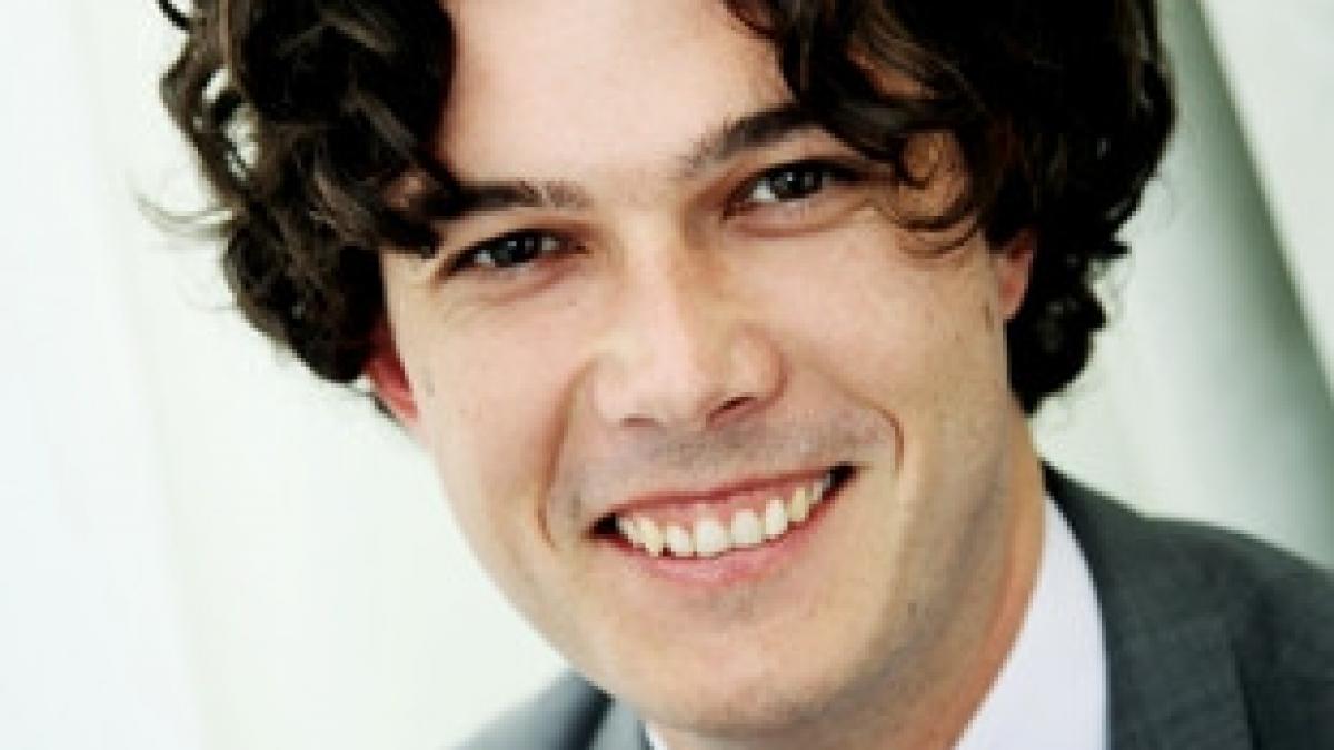 unul dintre cei mai mari investitori pe piata bursiera romaneasca totul depinde de pret si la