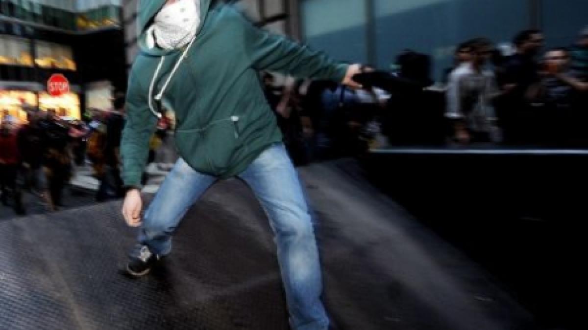 20 000 de manifestanti si 250 de arestati la aniversarea a doua luni de occupy wall street vezi