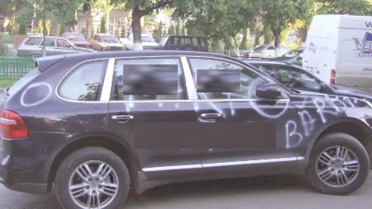 dragoste cu nabadai n o sa ti vina sa crezi ce i a scris pe masina