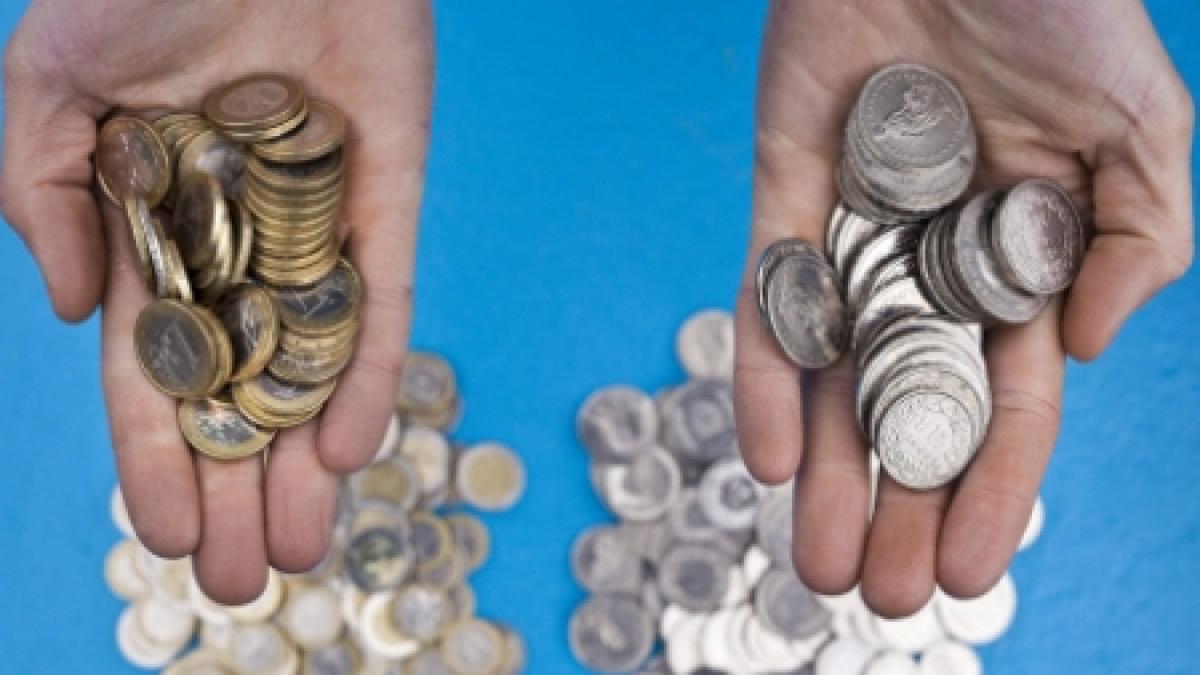 decat sa puneti banii la banca mai bine cumparati actiuni petrom anul viitor ati putea castiga din