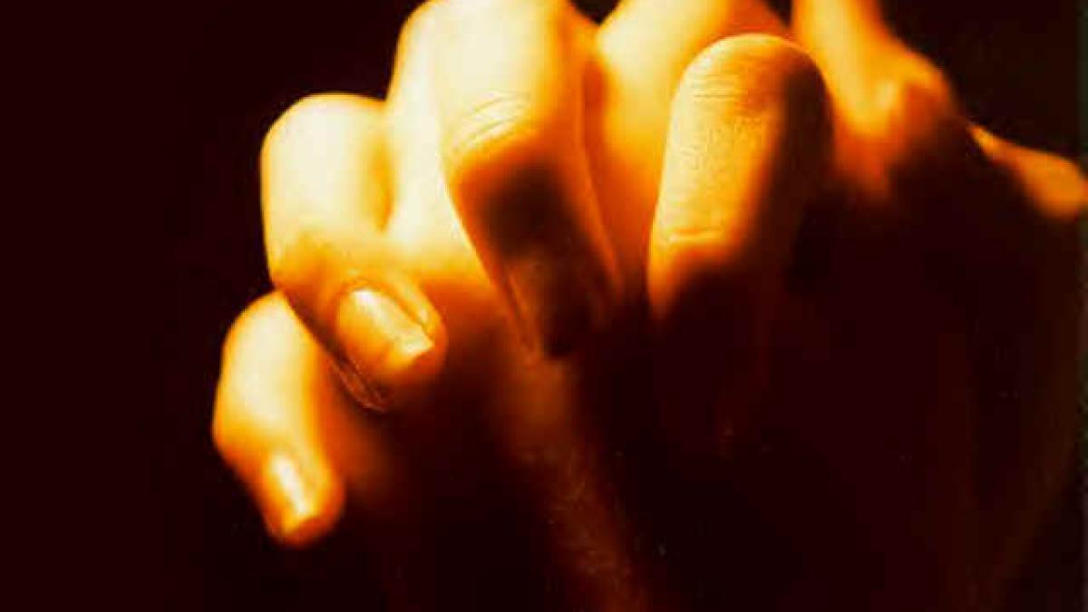 ei sunt romania a salvat 50 000 de copii cu mainile impreunate a ruga citeste povestea celui mai