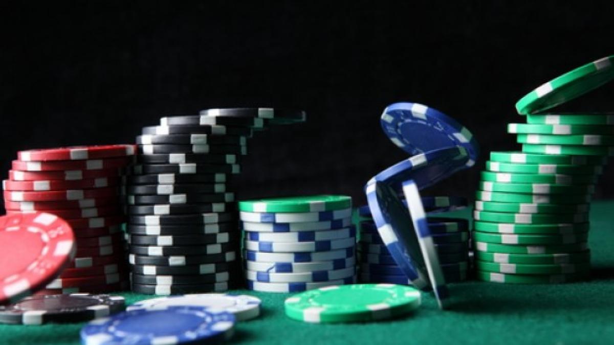 jaf la o sala de jocuri de noroc din suceava hotii s au facut nevazuti cu aproximativ 30 000 de lei