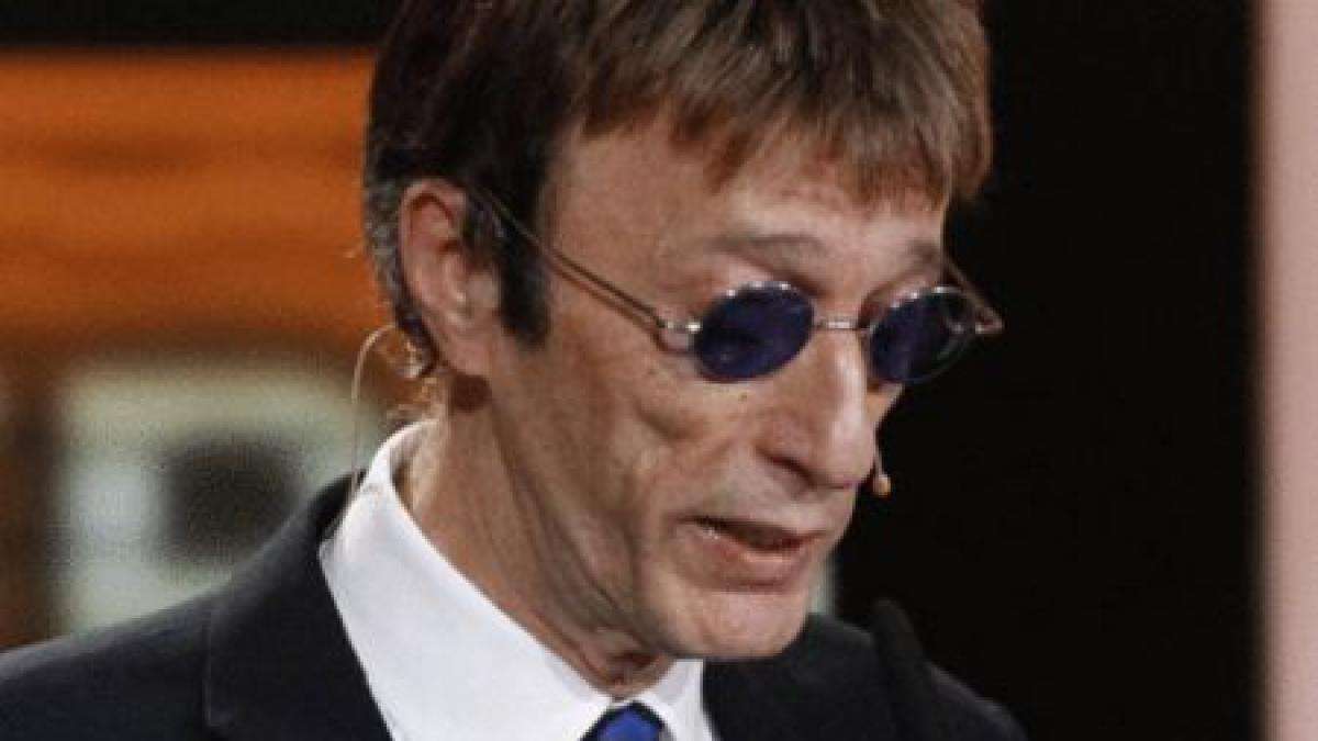 robin gibb unul dintre cei trei membri ai formatiei bee gees diagnosticat cu cancer la ficat