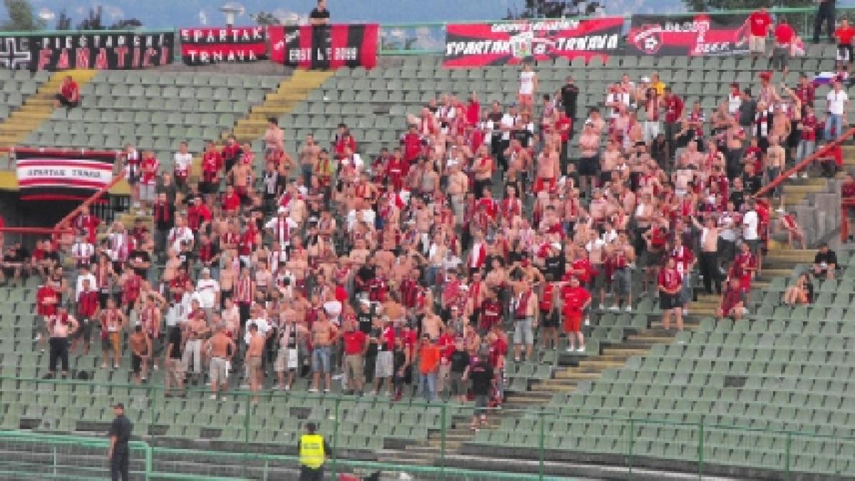 zece suporteri ai echipei fk sarajevo au fost condamnati la inchisoare