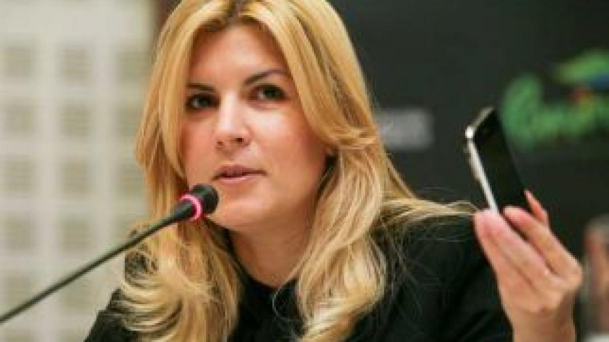 ce sa mai facem cu banii europeni elena udrea cumpara smartphone uri pentru angajatii mt