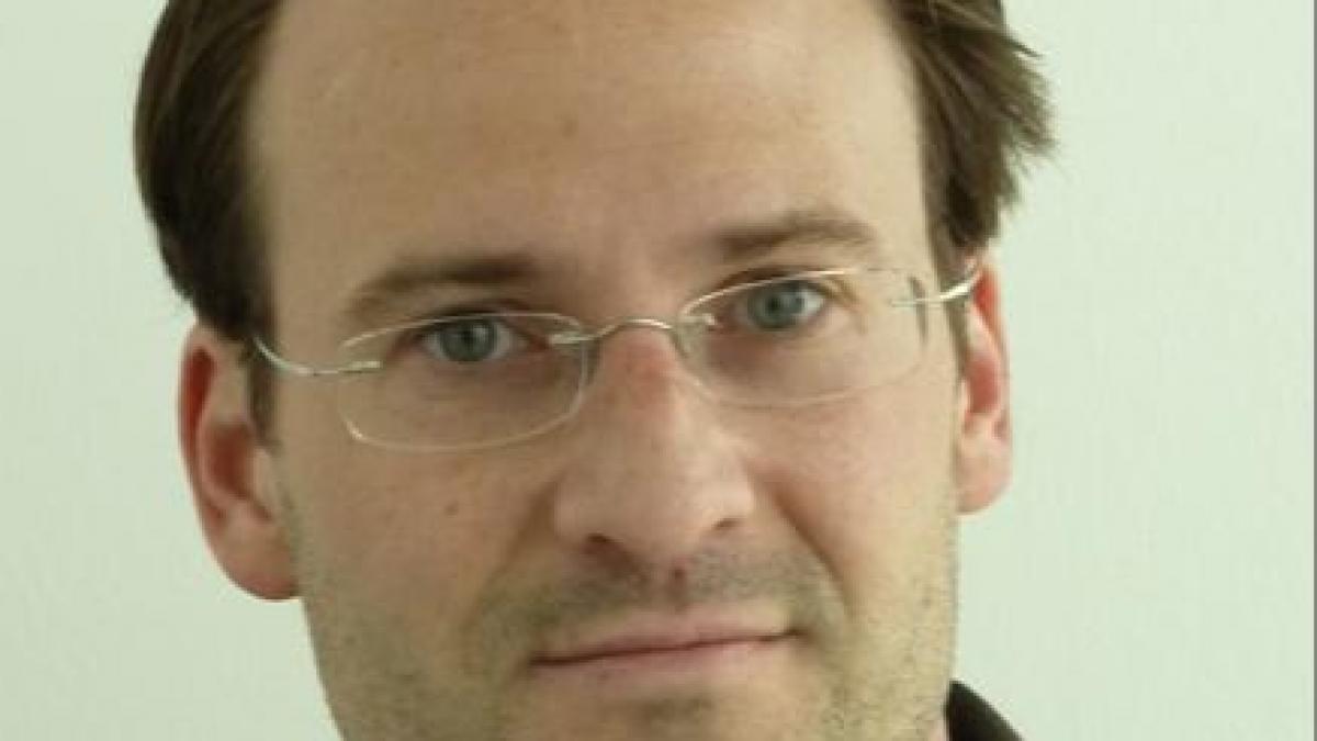 petrom se refinanteaza cu un credit record pentru romania de aproape 1 mld euro de la un consortiu