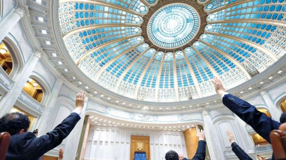 Au voinţă, dar n-au putinţă: salariile şi pensiile, îngheţate şi în 2012. Bugetul de stat, adoptat azi în şedinţă de Guvern