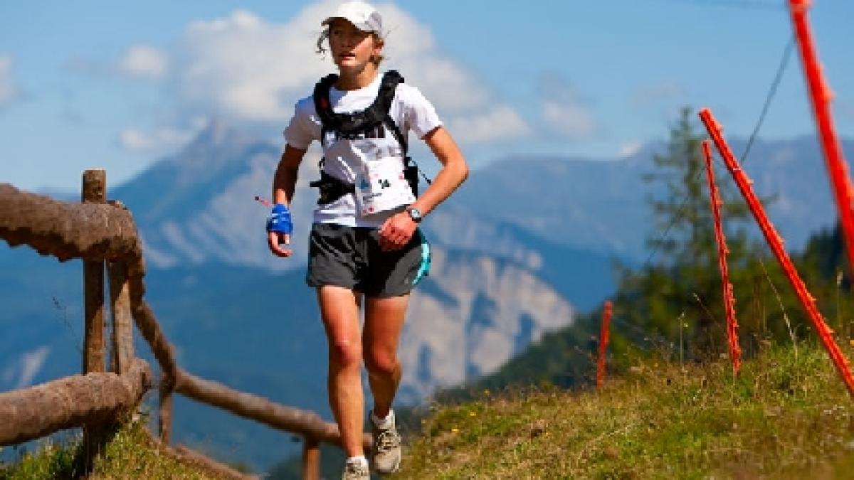 record pe everest o britanica de 35 ani a alergat 320 km in 2 zile 23 de ore si 25 de minute