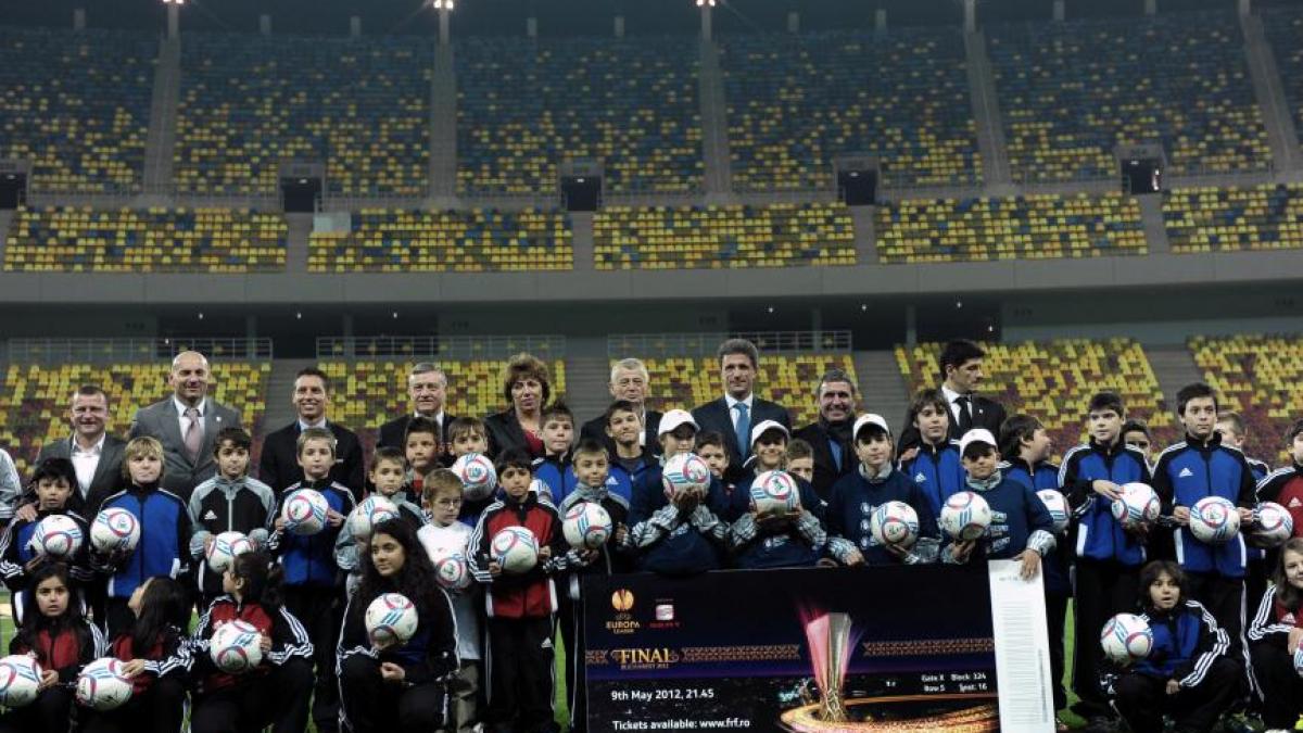20 000 de bilete pentru fanii din romania la finala europa league vanzarea incepe de luni