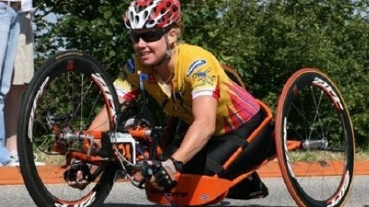 ciclista paralizata vindecata dupa o cazatura