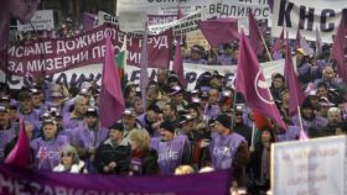 10 000 de persoane au iesit in strada la sofia ca protest impotriva cresterii varstei de pensionare