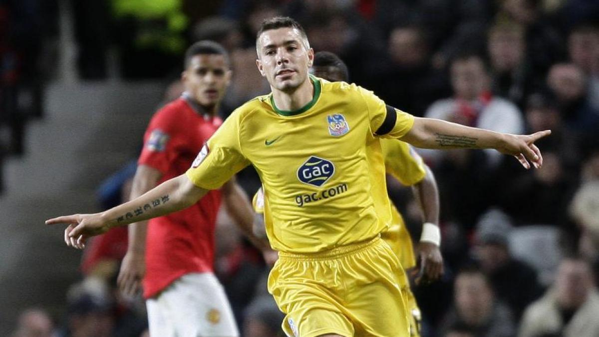 surpriza pe old trafford manchester united eliminata din cupa ligii de crystal palace