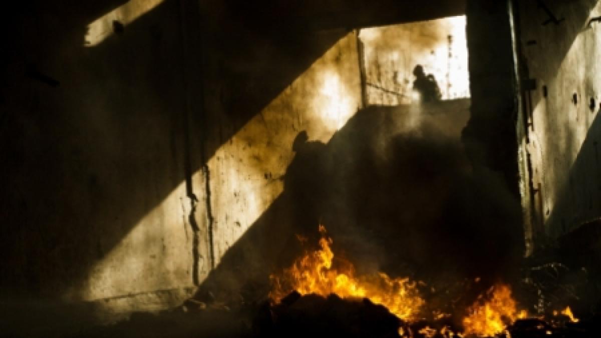 incendiul de la clubul din sibiu a fost stins dupa sase ore de interventie