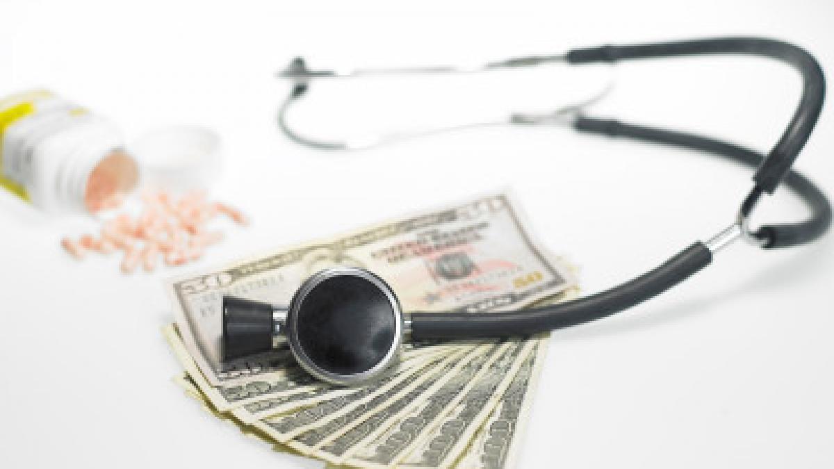 revista presei 5 decembrie coplata nu ajunge in salariile medicilor