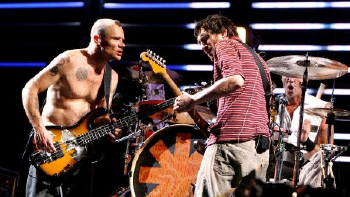 trupa red hot chili peppers concerteaza in bucuresti
