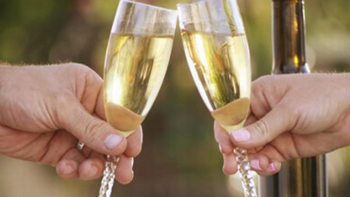 la multi ani nicolae peste 800 000 de romani isi serbeaza astazi onomastica