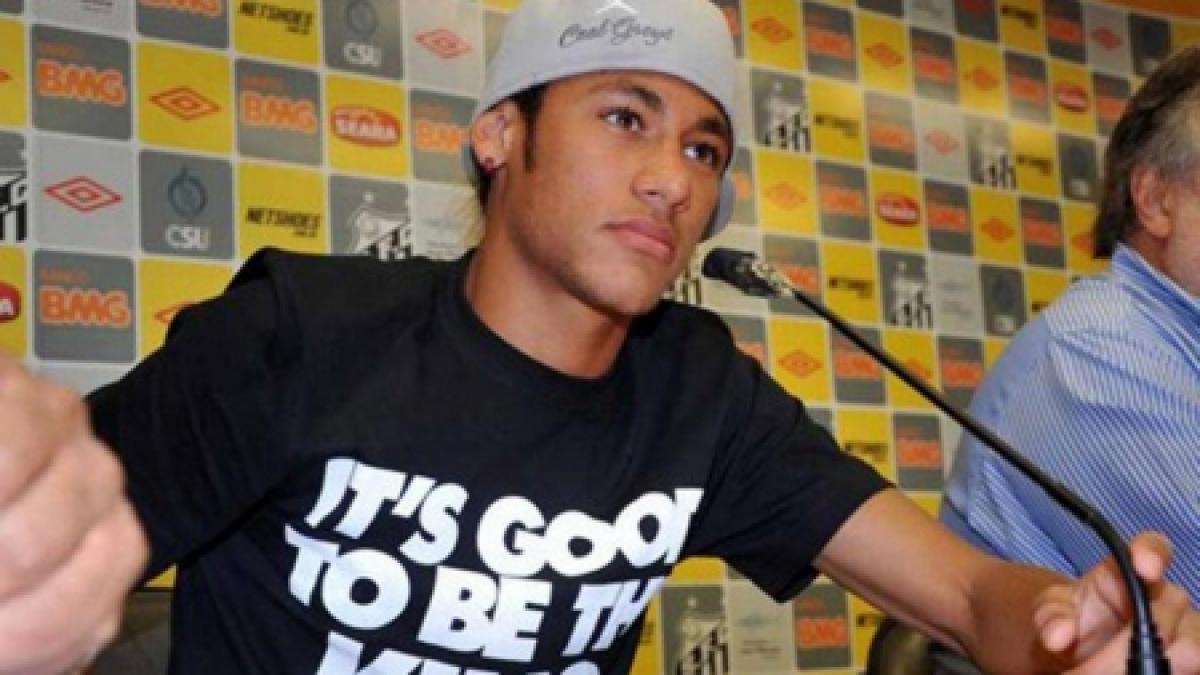 neymar a fost desemnat cel mai bun jucator din brazilia in 2011