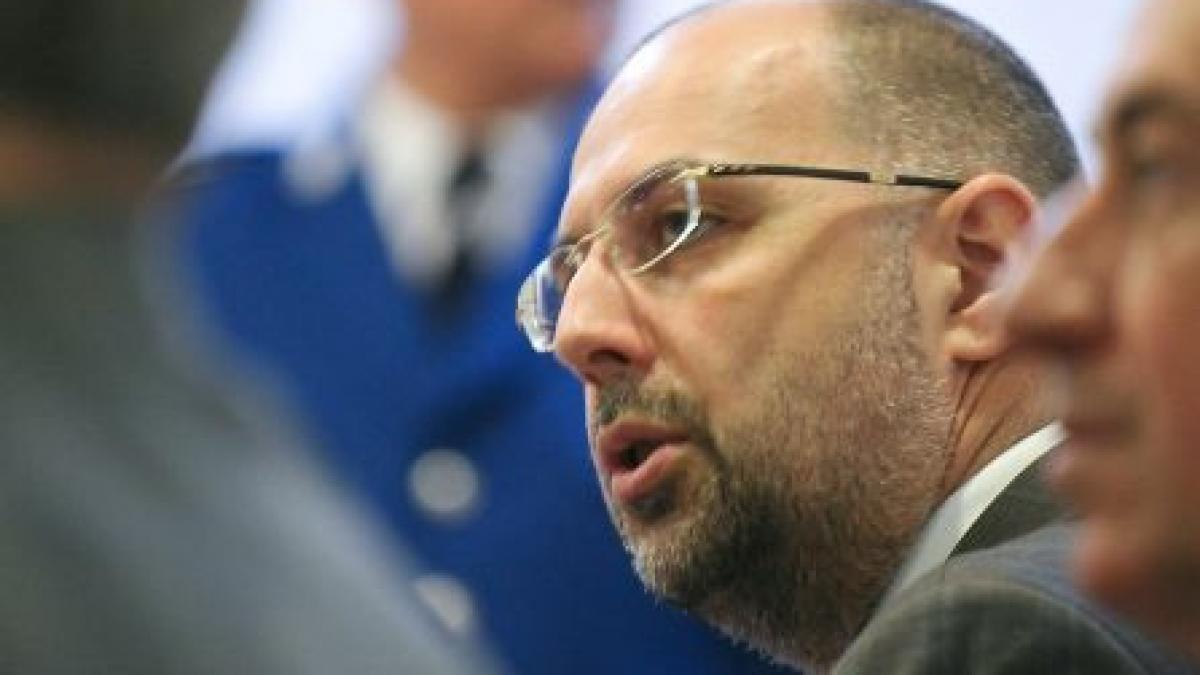 scandal in coalitie udmr a anuntat ca nu accepta varianta pdl privind parlamentul unicameral