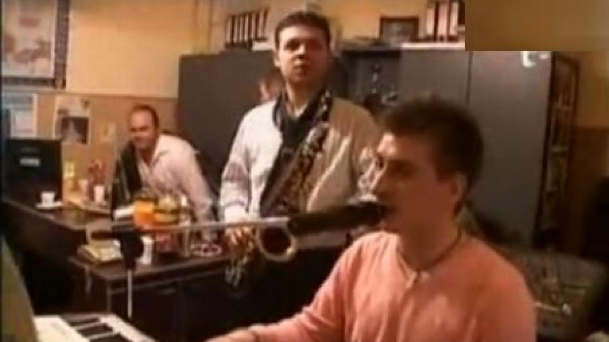 sediul primariei nicolae balcescu transformat in birt cu lautari de ziua viceprimarului