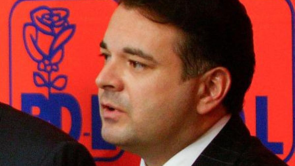 william branza despre comparatia cu marin sorescu nu stiu daca o merit dar ma obliga sa mi respect