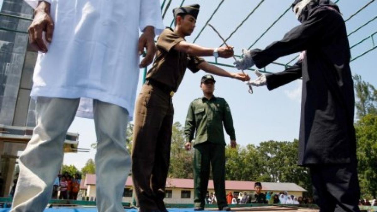 500 de lovituri de bici si un an de inchisoare sentinta pentru un australian acuzat de blasfemie