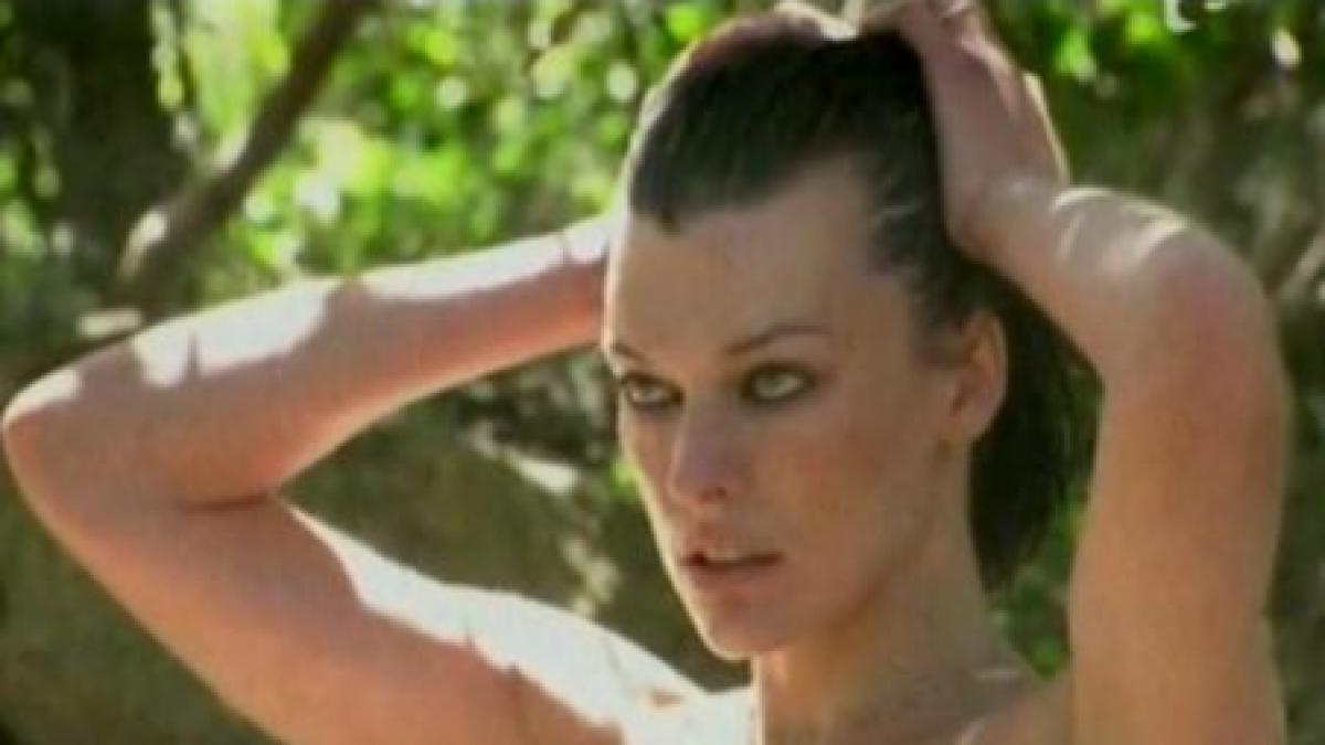 calendar pirelli 2012 super sexy vezi cum au pozat nud kate moss milla jovovich si alte vedete
