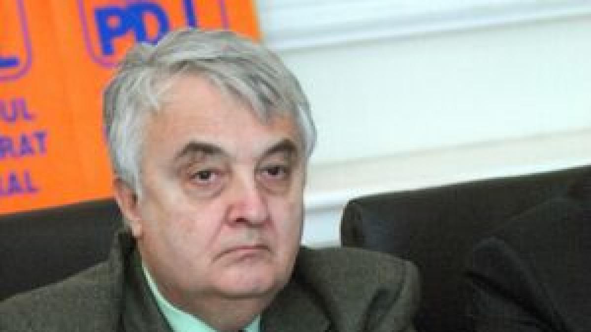 senatorul pdl mircea cinteza demisioneaza din senat afla motivul