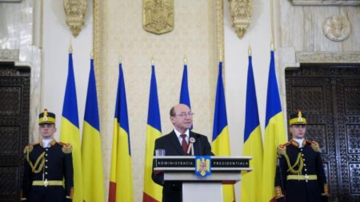 basescu romania este grav afectata de situatia din zona euro presedintele va cere sanctionarea