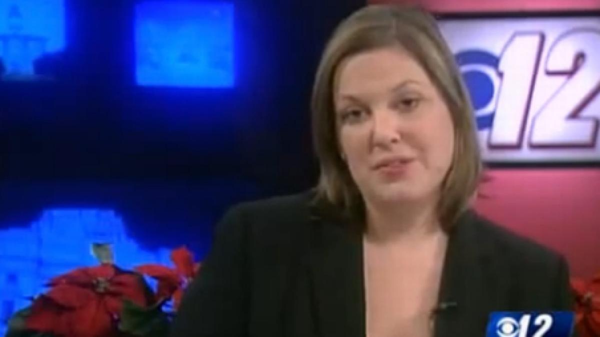 beata ori suferinda prezentatoarea unui post tv din sua s a clatinat pe toata durata buletinului de