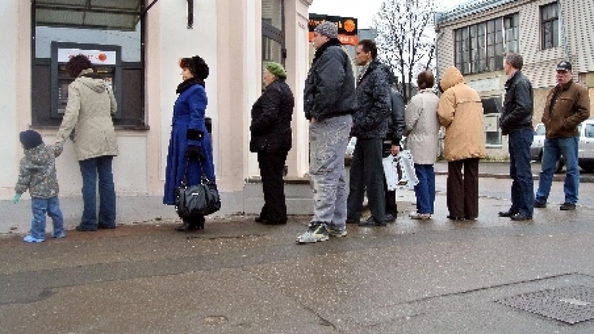 bancile europene se retrag din europa de est exista riscul declansarii unei crize a creditelor