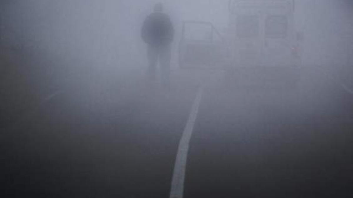 accidente rutiere pe banda rulanta curse aeriene anulate romania afundata in ceata