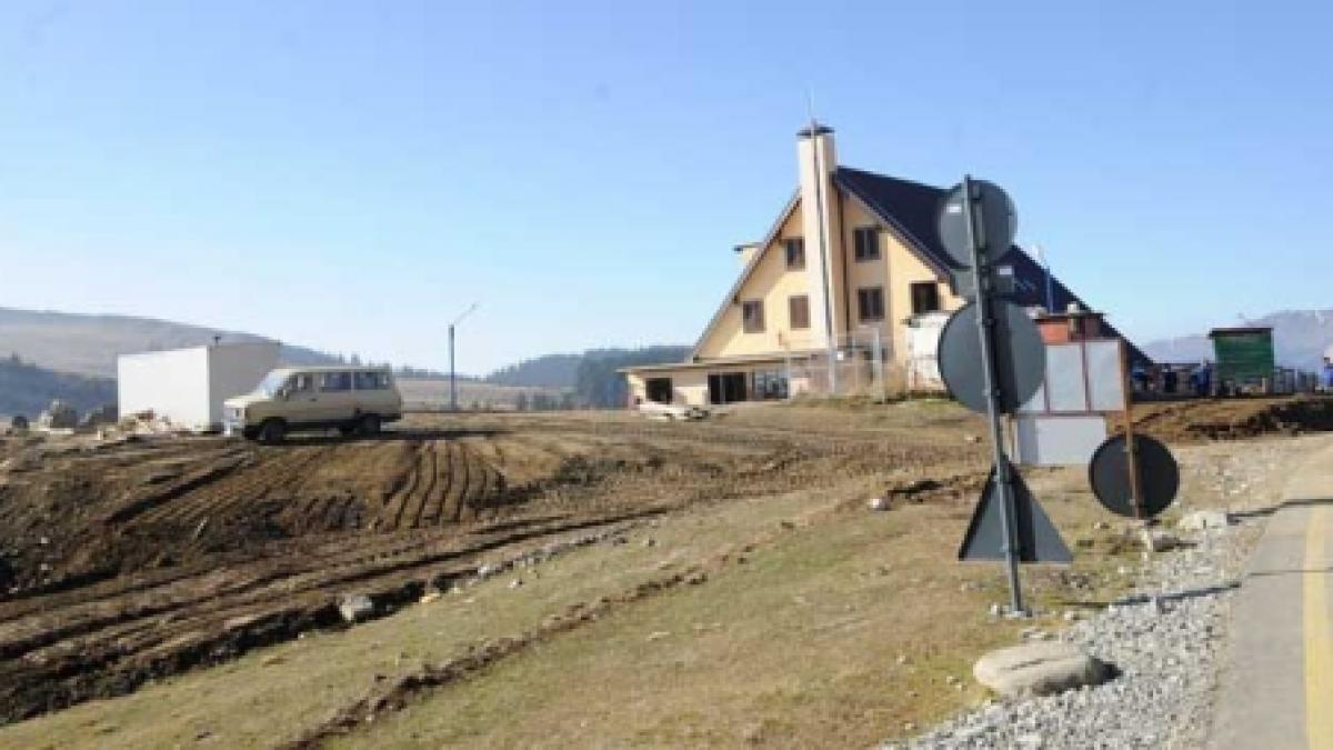 udrea pune asfalt in bucegi cum a incalcat romania legislatia ue si nu a informat despre asfaltarea