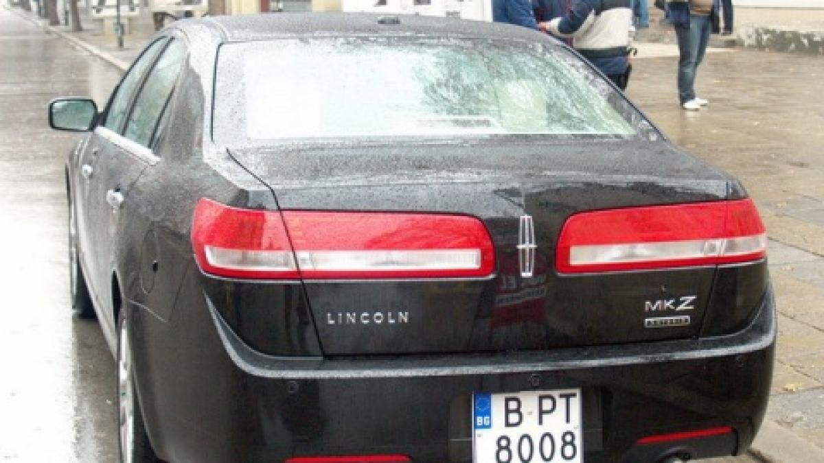 un umil preot ortodox are aceeasi masina ca presedintele obama limuzina nu se vinde inca in europa