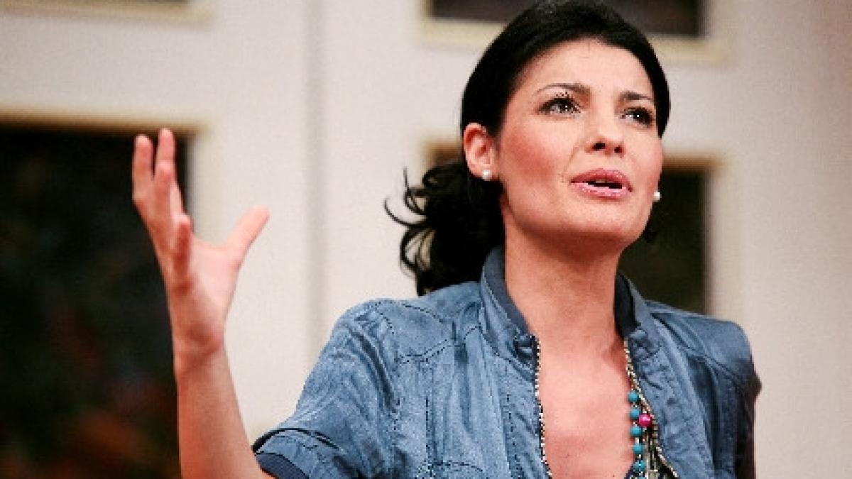 lavinia sandru eu nu sunt o tradatoare cine mai spune ca unpr este partidul tradatorilor va avea de