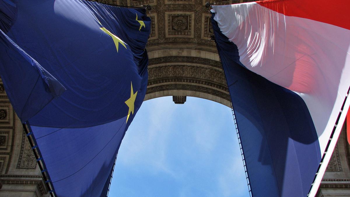 fitch ratings schimba perspectiva frantei de la stabil la negativ