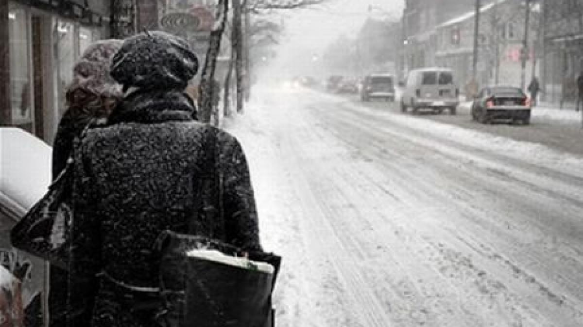 weekend de stat in casa vremea se raceste si incep ninsorile vezi prognoza meteo