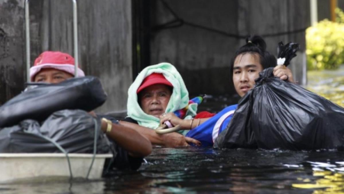 bilantul furtunii din filipine a ajuns la 652 de morti si 808 disparuti